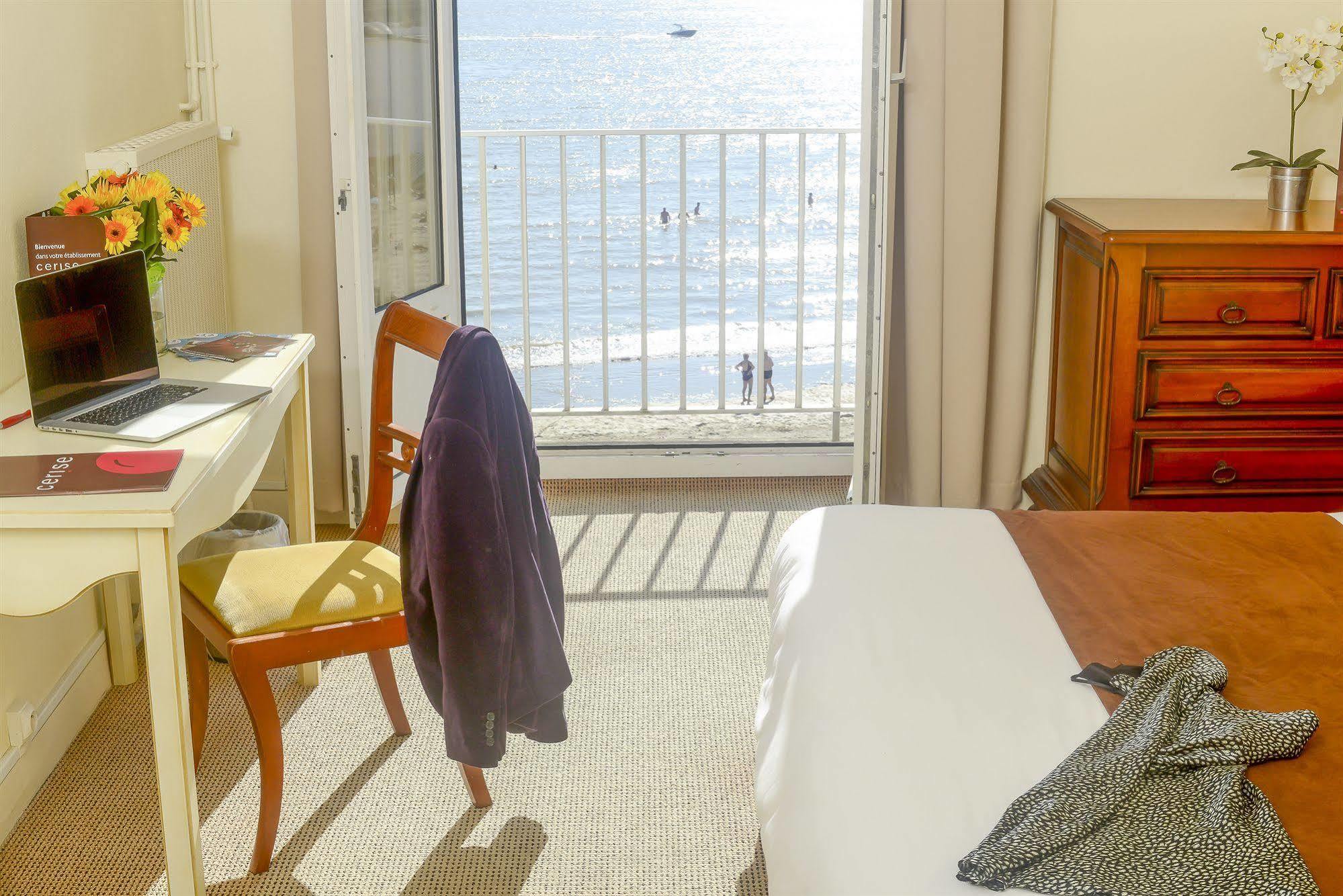 Cerise Royan - Le Grand Hotel De La Plage Ngoại thất bức ảnh